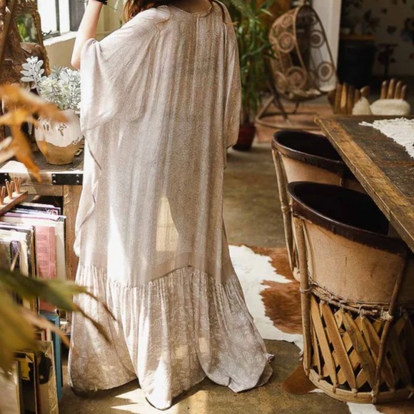 125. LAST 1! Stunning Maxi Long Flowy Prairie Oversized Bohemian Paisley Kimono - Picture 3 of 6